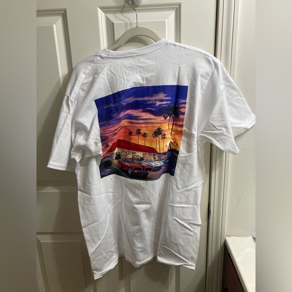 In-N-Out XL T-shirt - California- New
